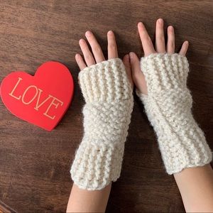 Fingerless mittens